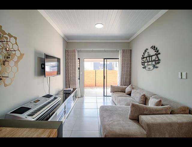 2 BEDROOM TOWNHOUSE FOR SALE IN ANNLIN